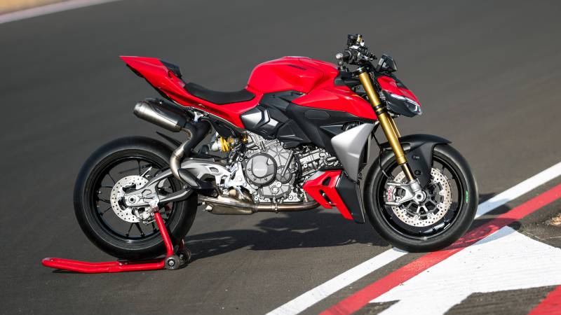 Ducati Streetfighter V4 : Puissance à l’état brut, élégance à visage découvert - Salon de Provence